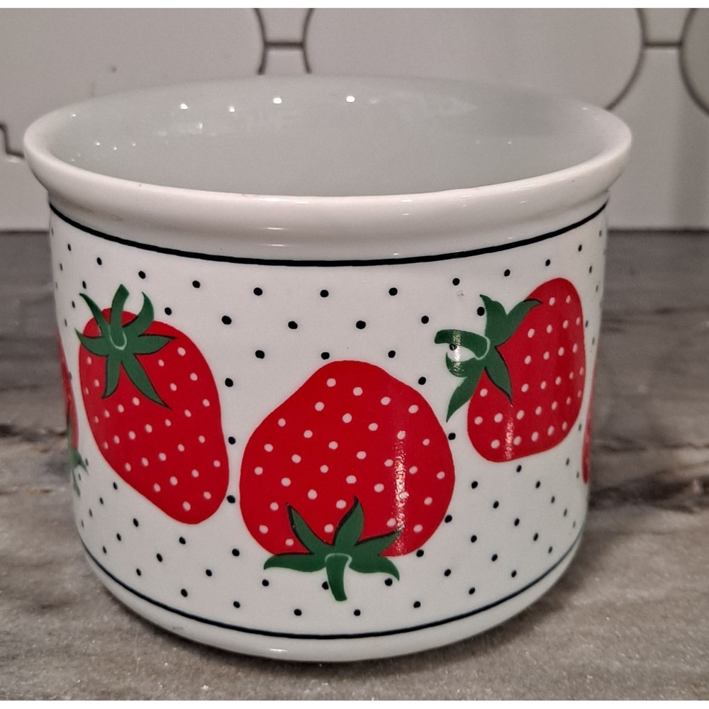 Takahashi San Francisco Strawberry Medium Bowl Jar Planter 70's 80's Cottagecore